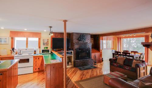 Four bedroom holiday home 
