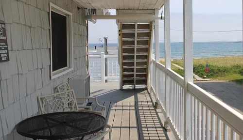 Queen Room with Partial Sea View