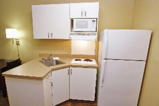 Queen studio with 1 Queen Bed - Disability Access/Non-Smoking