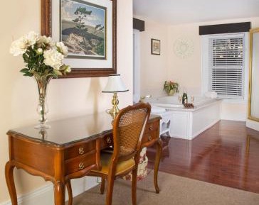 Adams Deluxe Suite - Dog Friendly