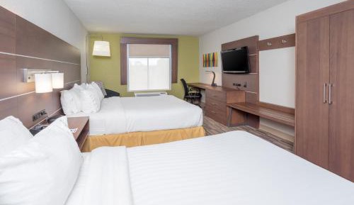 Standard Room with Two Queen Beds