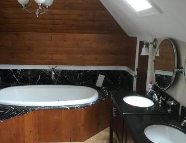 King Room with Spa Bath