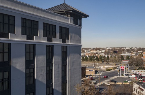 Chelsea Hotel | DoubleTree by Hilton Boston Logan Airport Chelsea