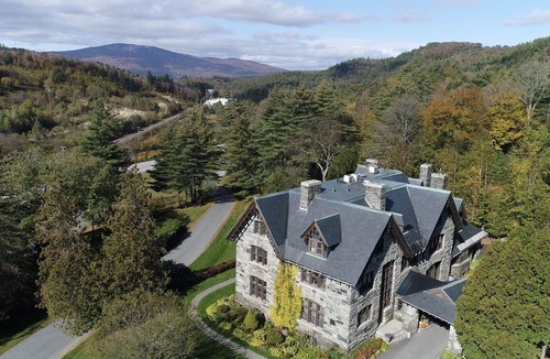Proctorsville Hotel | Pointe at Castle Hill Resort