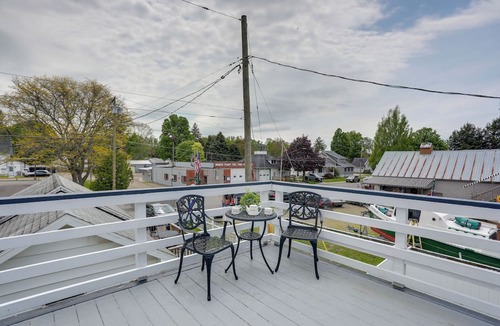 Bemus Point Apartment | Pet-friendly Loft Vacation Rental w/Fire Pit!