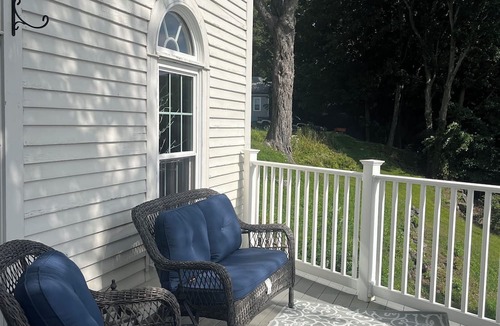 Oakland Bed & Breakfast | Pressey House Lakeside Bed & Breakfast