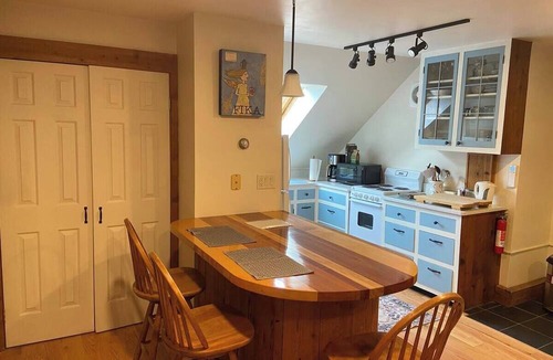 Middlebury Apartment | Charming 1-bedroom apartment in beautiful Middlebury