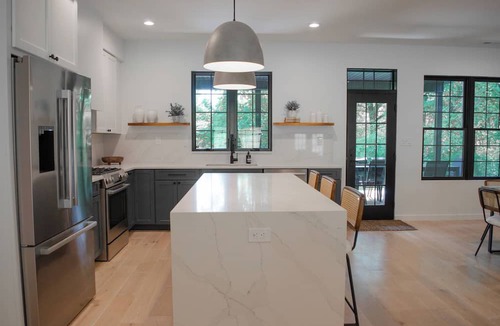 Marlboro House | The Noir House: modern new construction in the heart of Hudson Valley