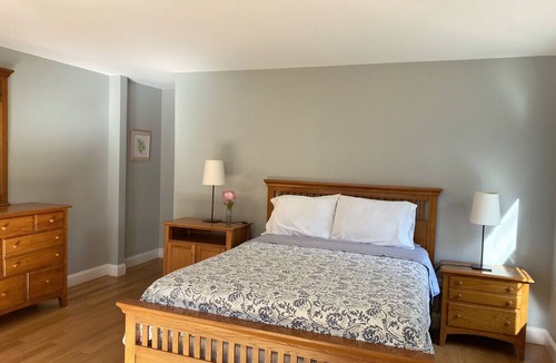 Oak Bluffs House | Secluded Sanctuary, Oak Bluffs Retreat - 10 min. walk to O.B. Harbor & Downtown