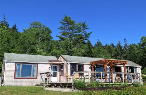 Seal Cove Cottage | Sealport Cozy Cottage by the Sea, Blue Hill Bay, unique on island "Quiet-side"