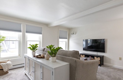 Waterbury Apartment | 1 Bedroom Waterbury Cozy Haven