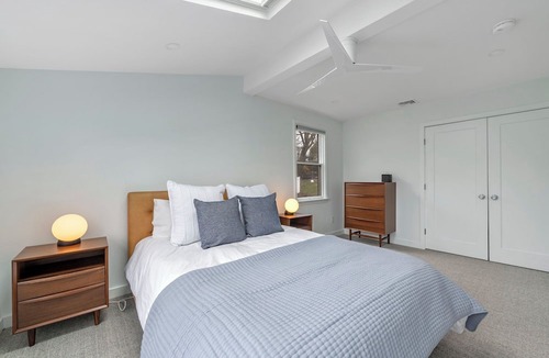 Marblehead Cottage | The Sunset - A cozy, seaside cottage in historic Marblehead MA