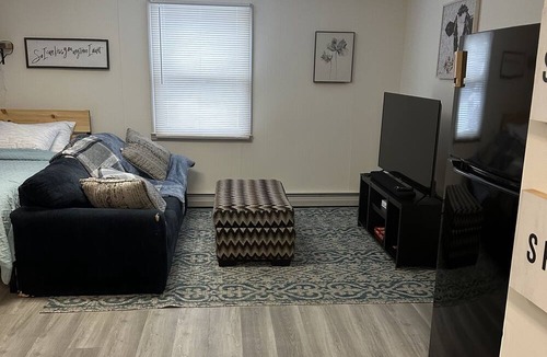 East Haven  Rutland County Apartment | Chic studio near ski area