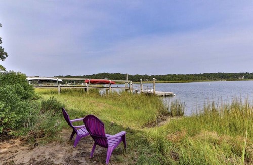 Summersea House | On the water with water view! Summersea on Ockway Bay at the end of a cul-de-sac
