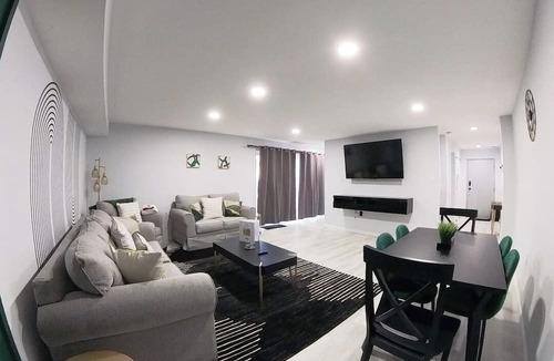 Atlantic City Condo | Posh Paradise -Modern Close to Casino & Water Park