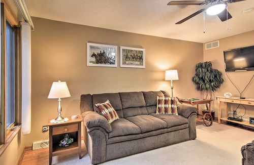 Orchard Park Apartment | Serene Orchard Park Apartment: Large Yard & Patio!