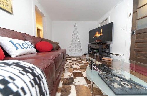 Croton-on-Hudson Apartment | Comfortable 2bd - Convenience & Style - 45min to NYC - Great Food