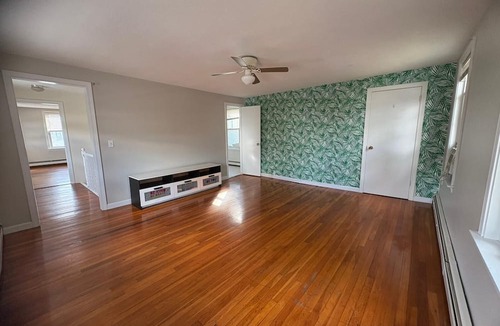 North Attleboro House | Fabulous building in North Attleborough Downtown - 2 bedrooms