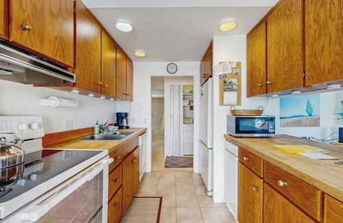 North Hero House | Dog-friendly, home on Lake Champlain with panoramic views of the Green Mountains