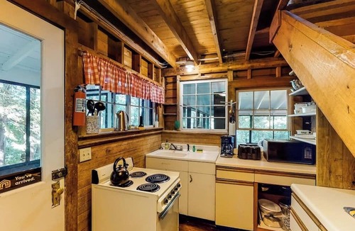 Charlotte Cottage | Dog-Friendly Lakefront, w/Free WiFi, Patio, Deck/Dock, & Rustic Water Views