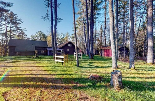 Lisbon Cabin | Inviting dog-friendly cabin on 23 acres - sauna, skiing, firepit, & washer/dryer