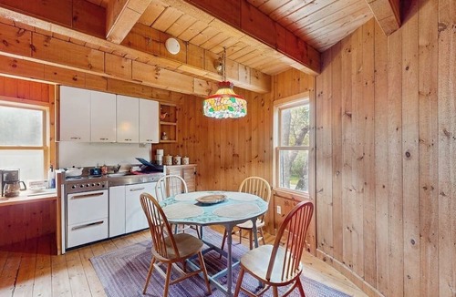 Dorset Apartment | Converted silo apartment, peaceful grounds, two ponds, kitchenette, internet