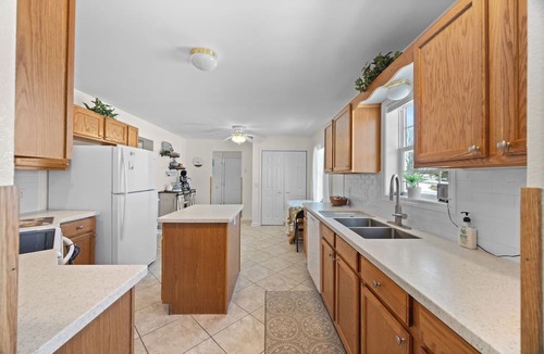 Town of Benton Cottage | Charming 3-bedroom cottage with AC in Penn Yan
