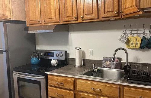 Worcester Apartment | Cozy 2-bedroom apartment in beautiful Worcester with AC