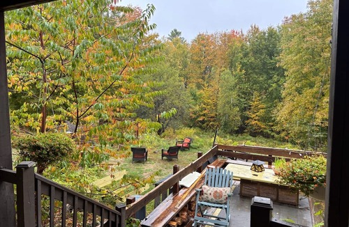 Bryant Pond House | Pet & Kid Friendly 1800 Farmhouse retreat in Western Maine