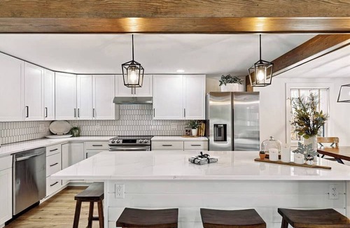 East Homer House | Luxury Lakehouse on the water!