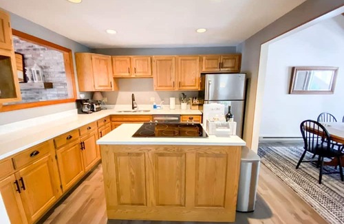 North Conway House | Cozy Cottage with Fireplace in North Conway, New Hampshire