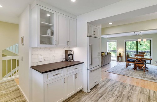 Manchester Center House | Pool Access, Mtn View: Mid-Term Stay in Manchester