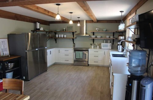 L'lle-du-Grand-Calumet Cottage | Chalet Cadieux – Waterfront Getaway with Hot Tub, Views & Outdoor Adventures