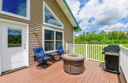 Montgomery Center House | Mtn-View Home 6 Mi to Jay Peak Resort: Fish & Hike