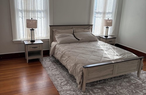 New Haven Apartment | Charming Historic 2BR Retreat in New Haven – Cozy Stay Near Yale & Downtown!