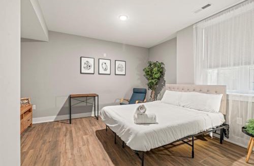 Southwest Center City Apartment | Modern Philly Stay | Garage Parking Near Stadiums