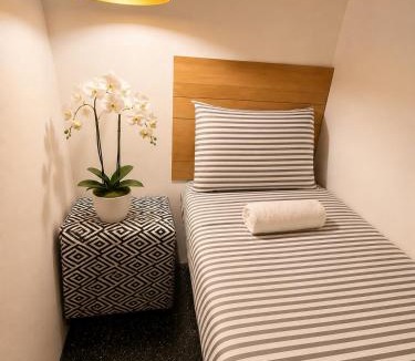 Chinatown Hotel | 101 HOTEL MANHATTAN - Little Italy, SOHO, NOHO, LES, East Village, Chinatown - 1 GIG Internet, 12Inch Mattress, Hardsurface Floors