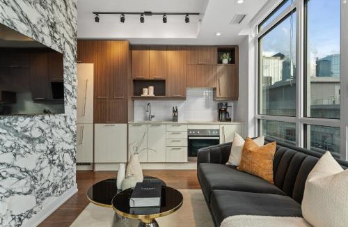 Downtown Toronto Apartment | NoMad Suites - Toronto's Entertainment District