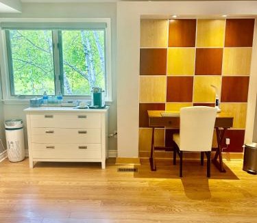 York Regional Municipality House | Luxury Private Room with Garden View - Newmarket, Ontario