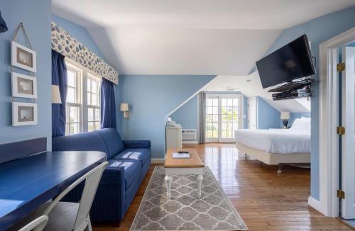 Falmouth Hotel | Beachside Village Resort