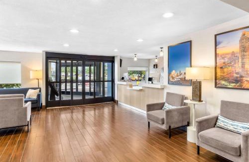 Mayfield Heights Hotel | Comfort Inn Mayfield Heights Cleveland East