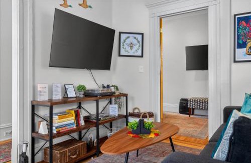 Old North End Apartment | Charming 1BR Steps from Church Street - Downtown
