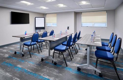 Airport Corporate Hotel | TownePlace Suites by Marriott Mississauga-Airport Corporate Centre