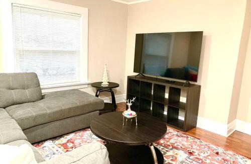 Montclair Apartment | Newly Renovated 2 BR downtown Apt, family getaway.