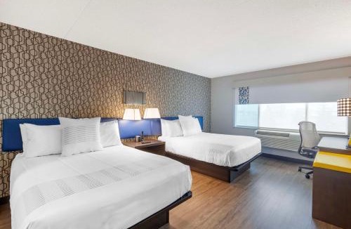 Gateway Hotel | GLō Best Western Toronto Mississauga Corporate Centre