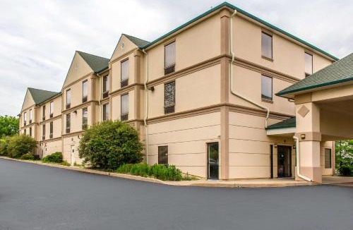 Schooleys Mountain Hotel | Quality Inn Hackettstown - Long Valley