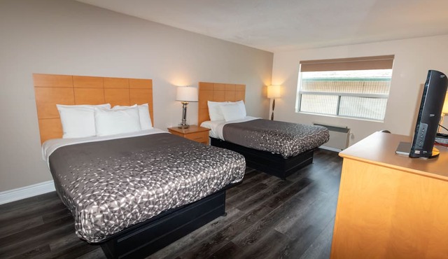 Borden Inn & Suites