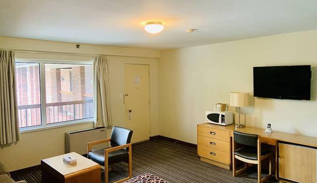 Toronto Lakeshore Hotel