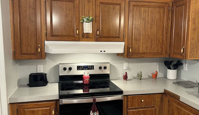 Charming 2-bedroom house with AC, WiFi in enchanting Schuyler Falls