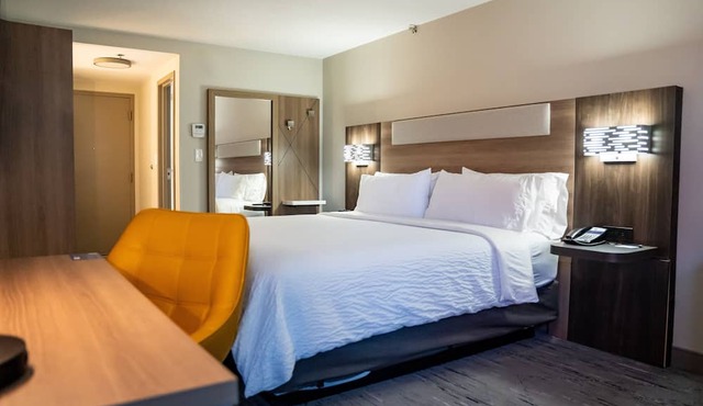 Holiday Inn Express Frazer - Malvern by IHG